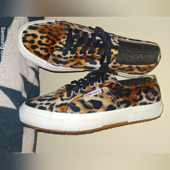 SUPERGA - Picture 2 of 4